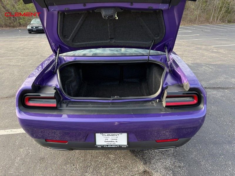 Used 2023 Dodge Challenger SXT image 6