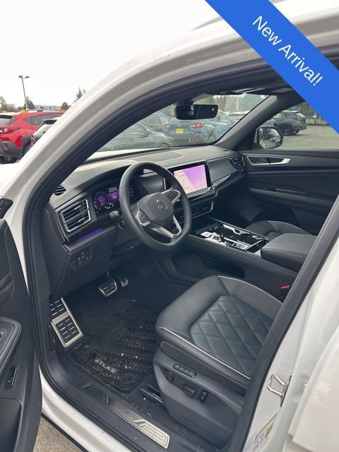 Used 2025 Volkswagen Atlas Cross Sport SEL Premium R-Line image 5