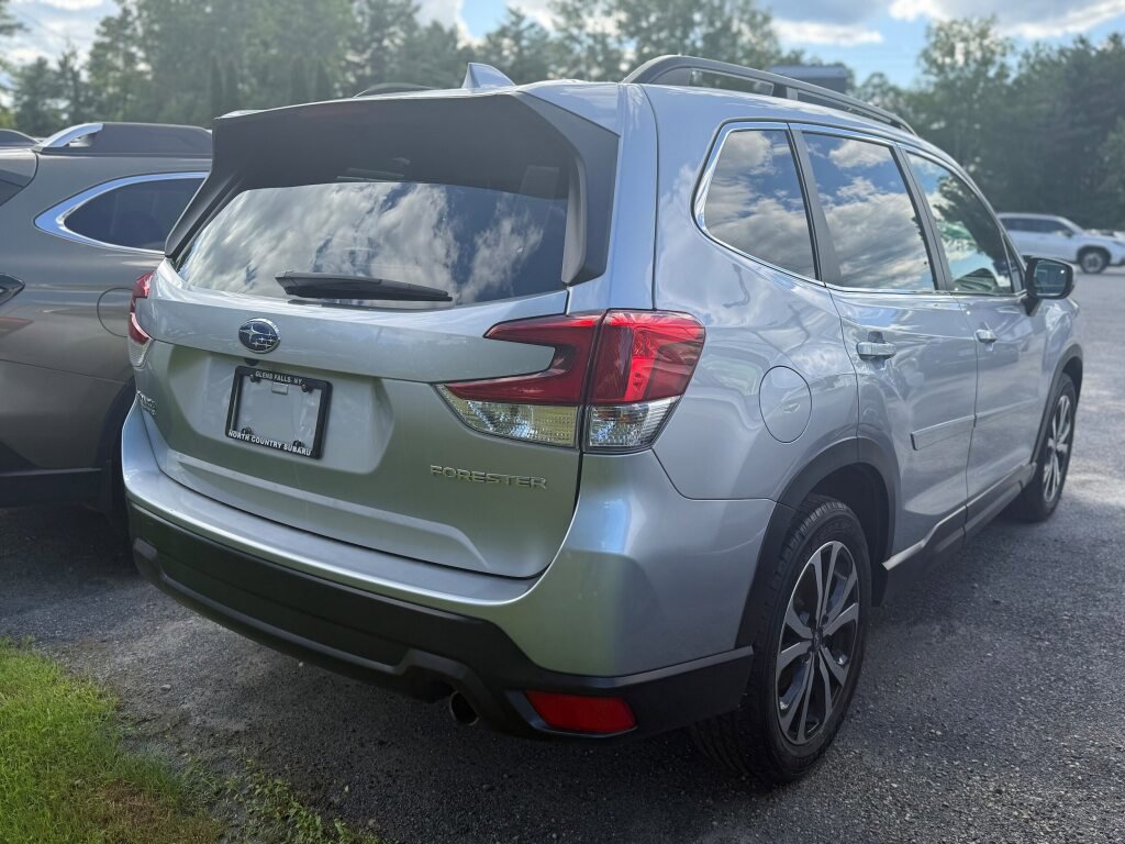 Used 2020 Subaru Forester Limited image 6