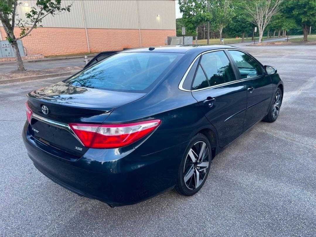 Used 2016 Toyota Camry XSE FWD image 3