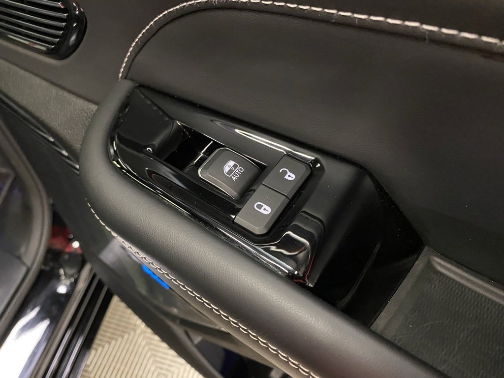 Used 2023 Jeep Grand Cherokee Overland w/ Luxury Tech Group IV image 15