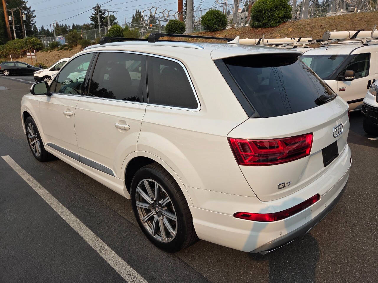 Used 2017 Audi Q7 3.0T Premium Plus AWD/4WD image 5