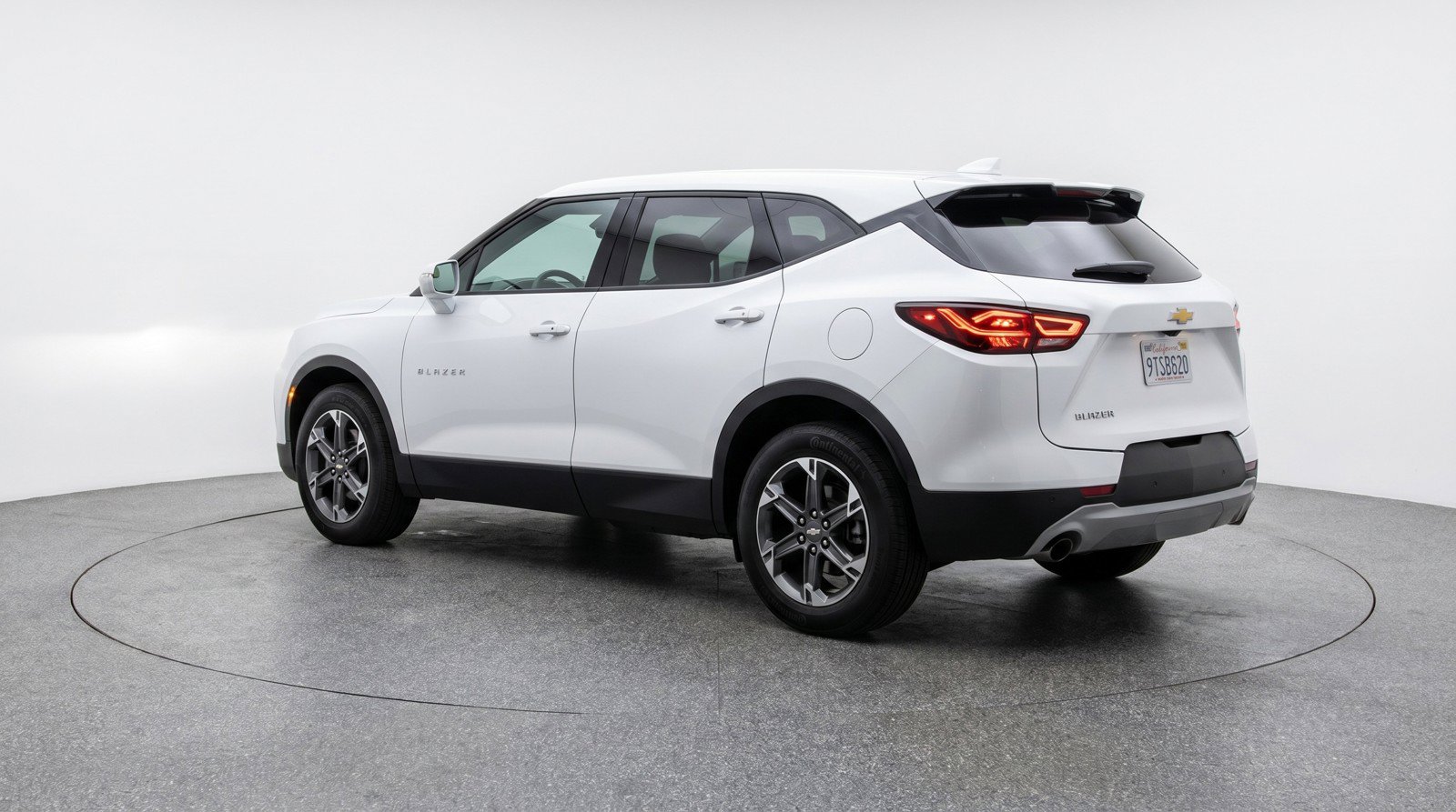 Used 2025 Chevrolet Blazer LT FWD image 6