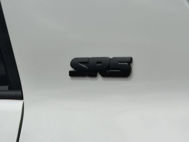 Certified 2022 Toyota 4Runner SR5 AWD/4WD image 9