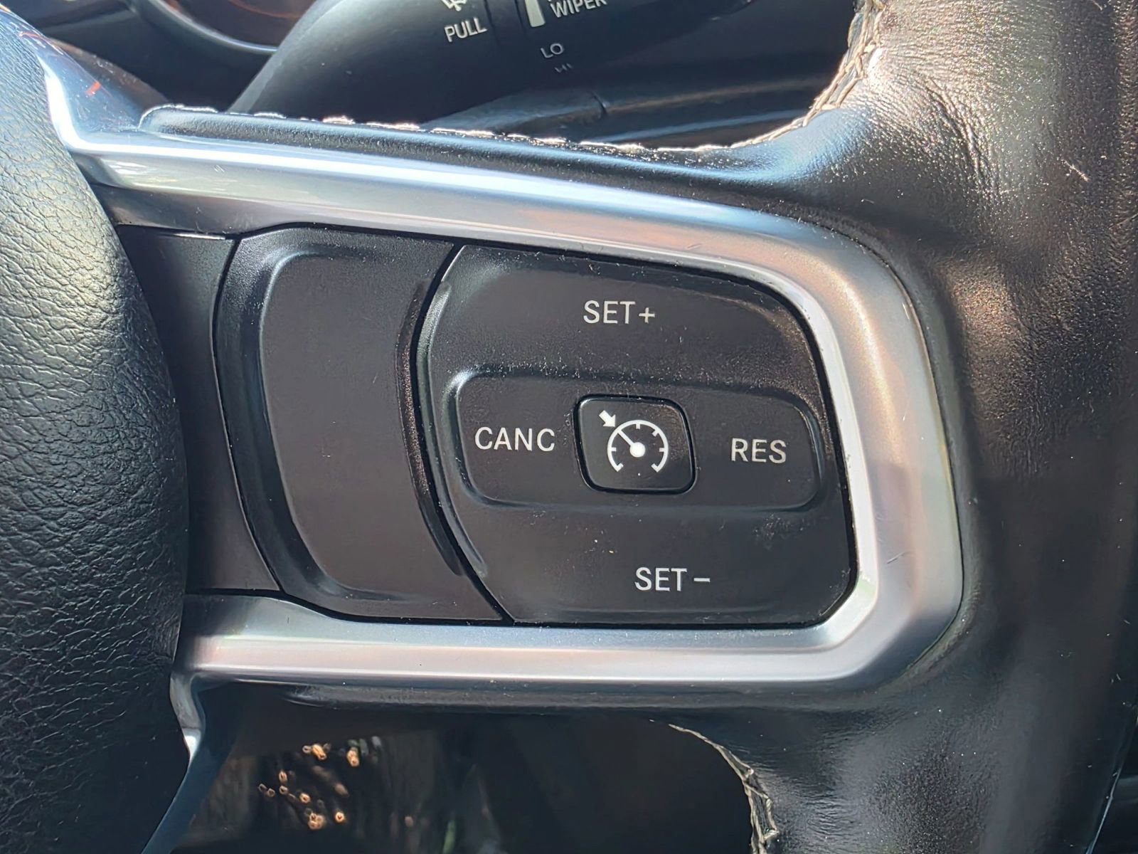 Used 2020 Jeep Gladiator Overland AWD/4WD image 20