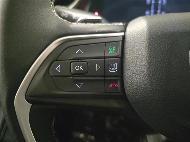 Used 2024 Jeep Grand Cherokee L Altitude image 17