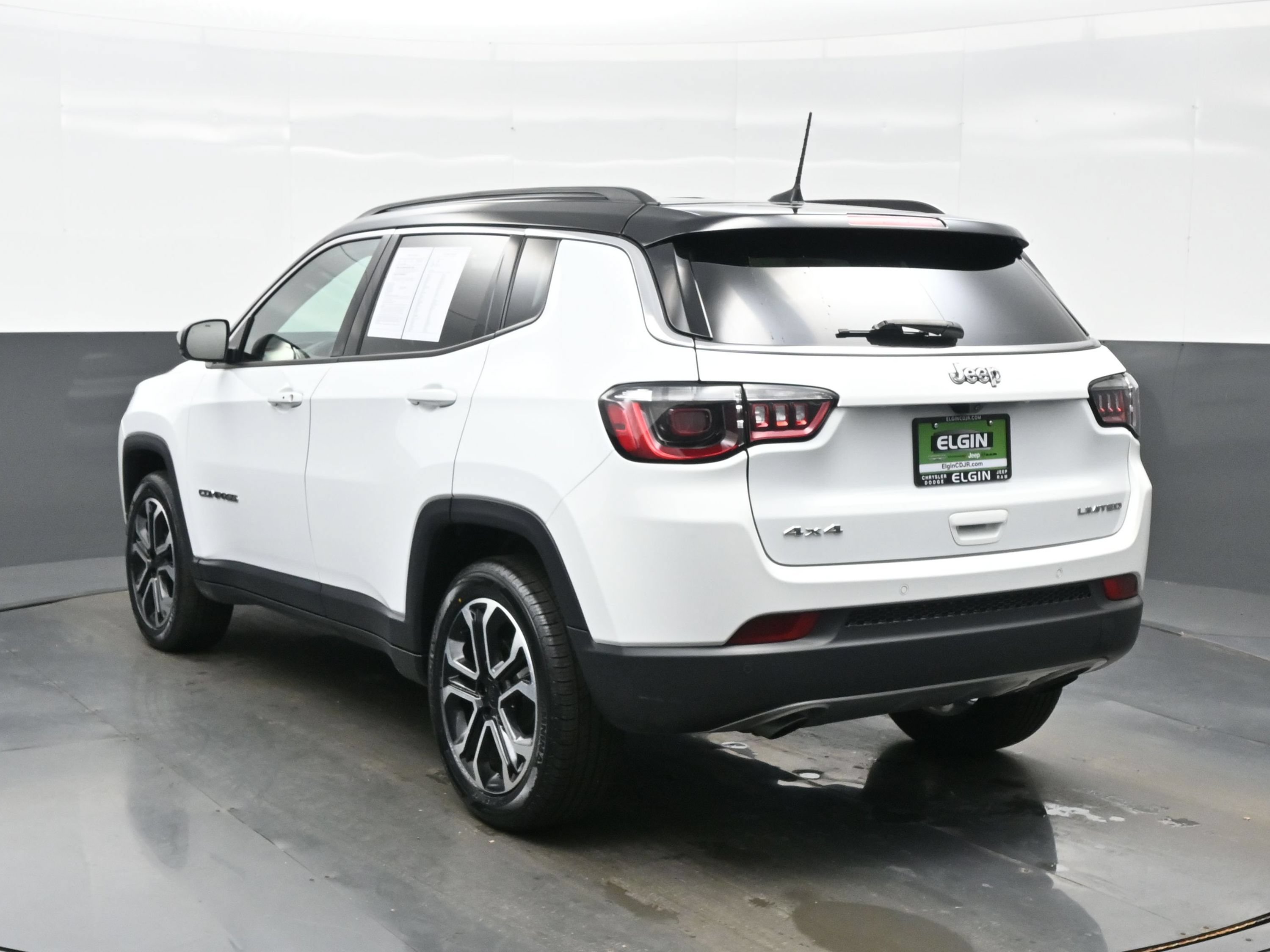 Used 2023 Jeep Compass Limited AWD/4WD image 5