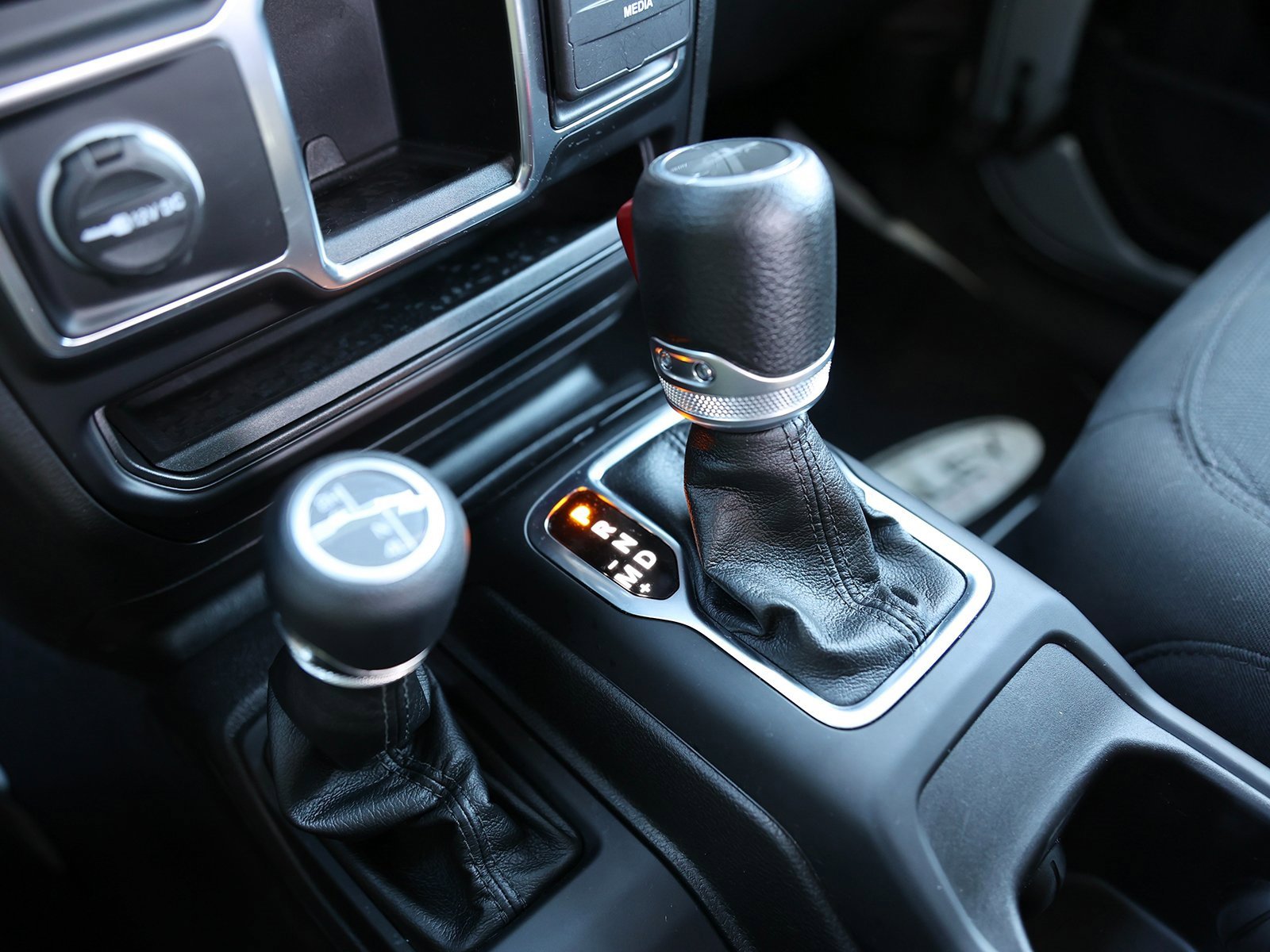 Used 2023 Jeep Gladiator Sport w/ Trailer Tow Package image 27