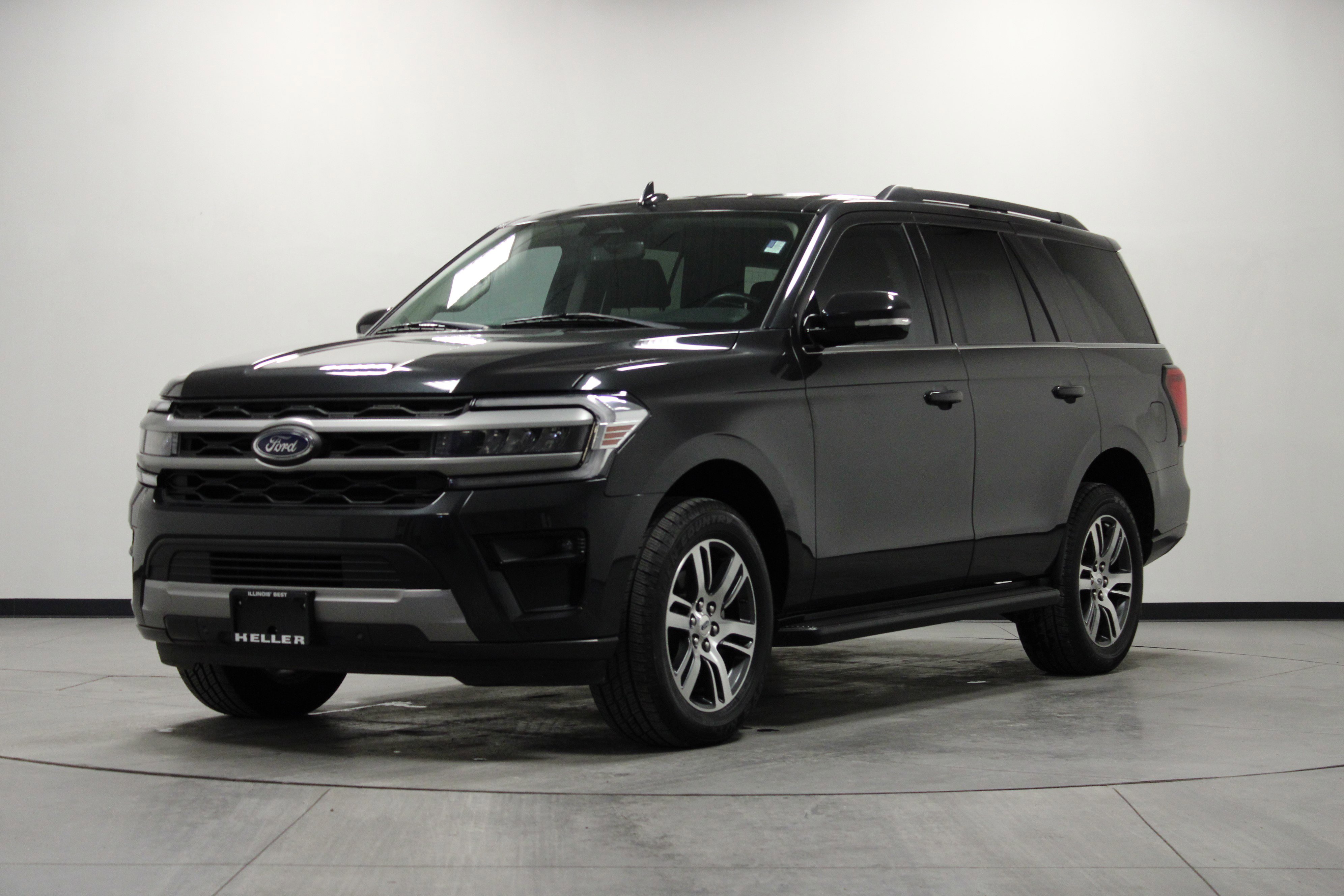 Used 2024 Ford Expedition XLT image 8