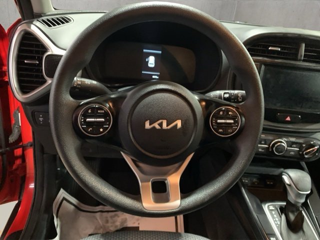 Used 2025 Kia Soul LX w/ LX Technology Package image 11