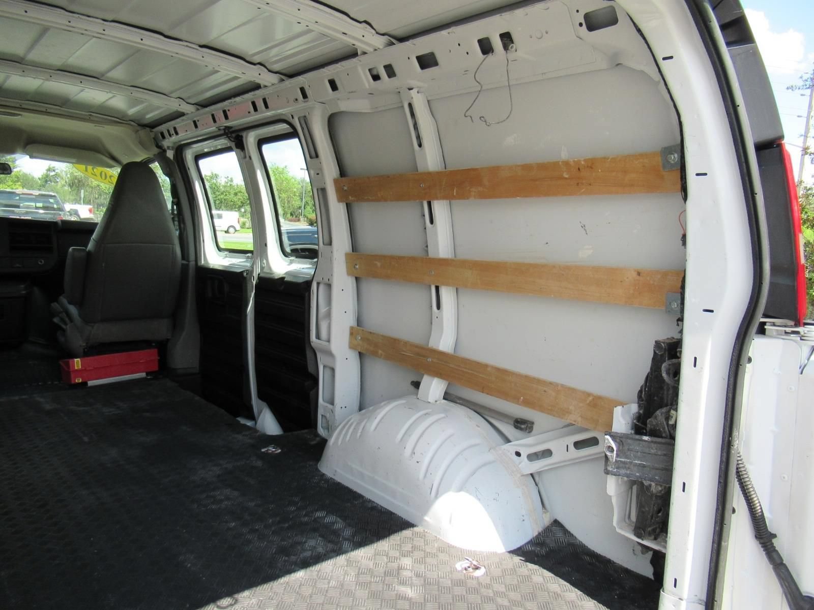 Used 2021 GMC Savana 2500 w/ Driver Convenience Package RWD image 20