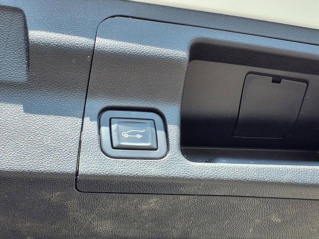 Used 2021 GMC Acadia SLE w/ Driver Convenience Package image 22