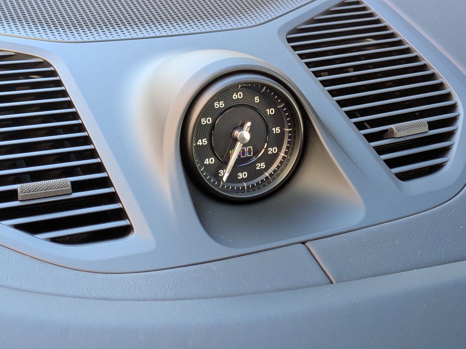 New 2026 Porsche Cayenne S image 21