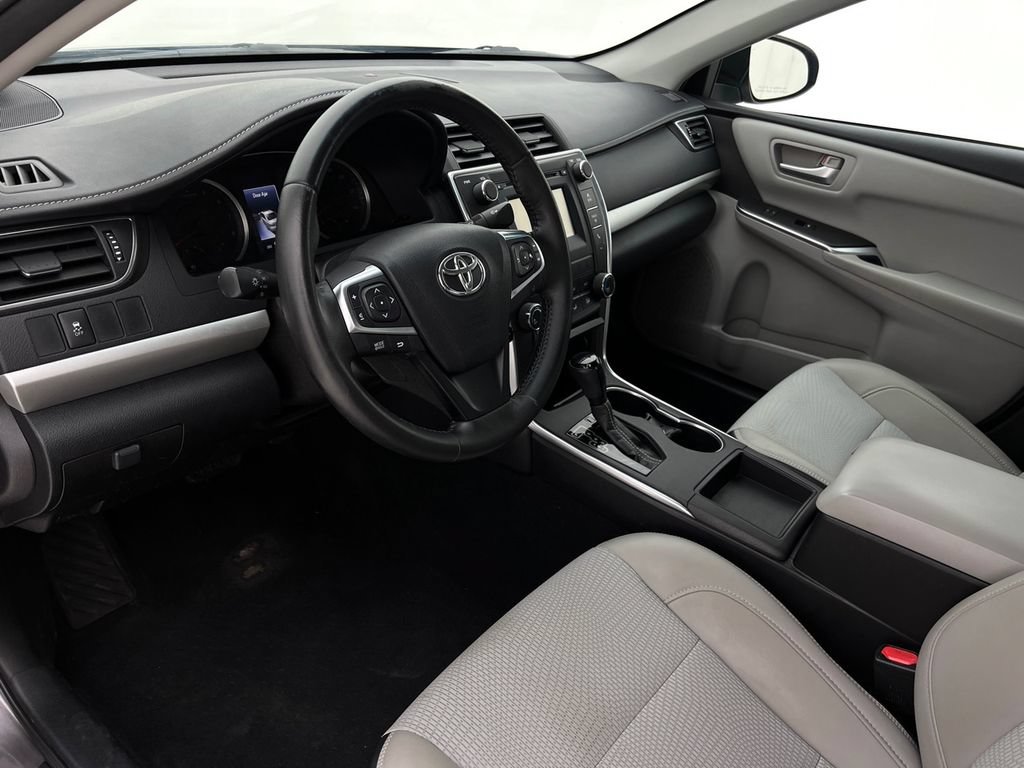 Used 2016 Toyota Camry SE FWD image 12