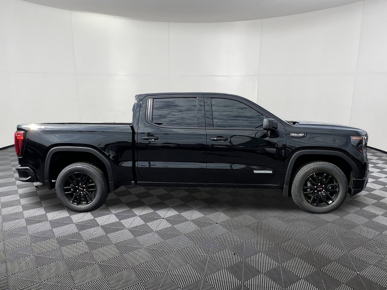Used 2024 GMC Sierra 1500 Elevation image 7