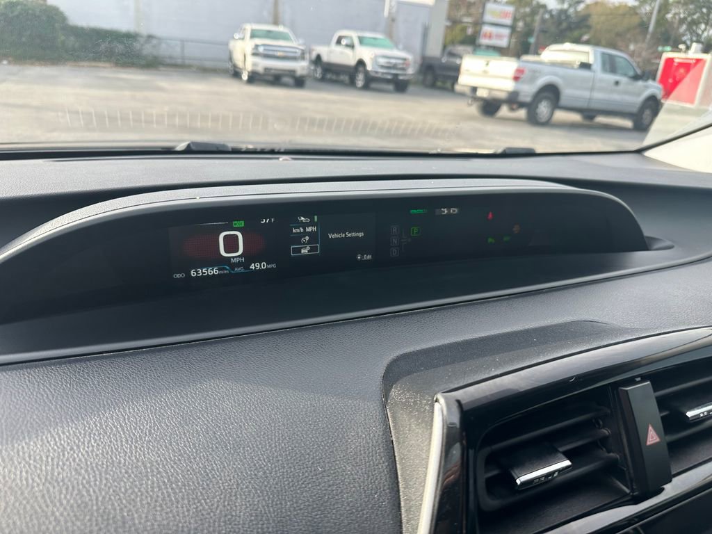 Used 2022 Toyota Prius LE image 69