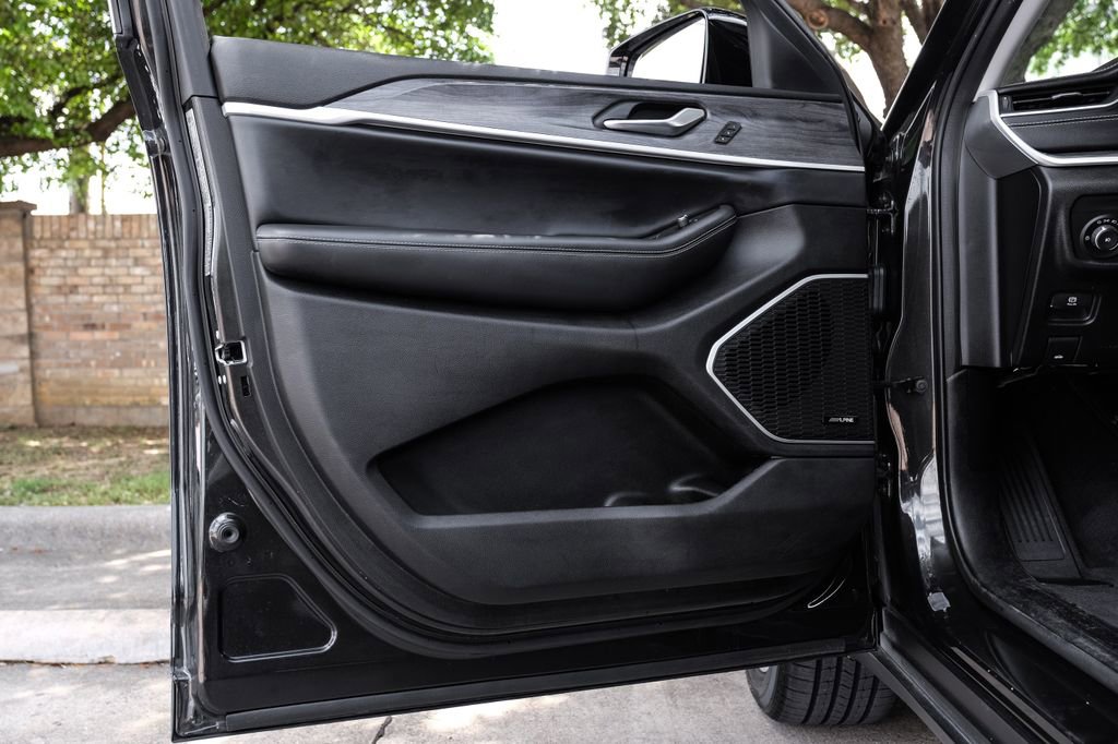 Used 2022 Jeep Grand Cherokee L Limited RWD image 53
