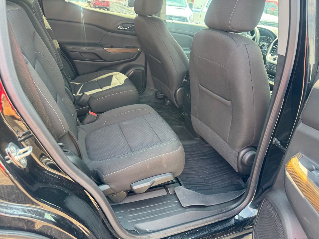 Used 2023 GMC Acadia SLE w/ Driver Convenience Package image 18