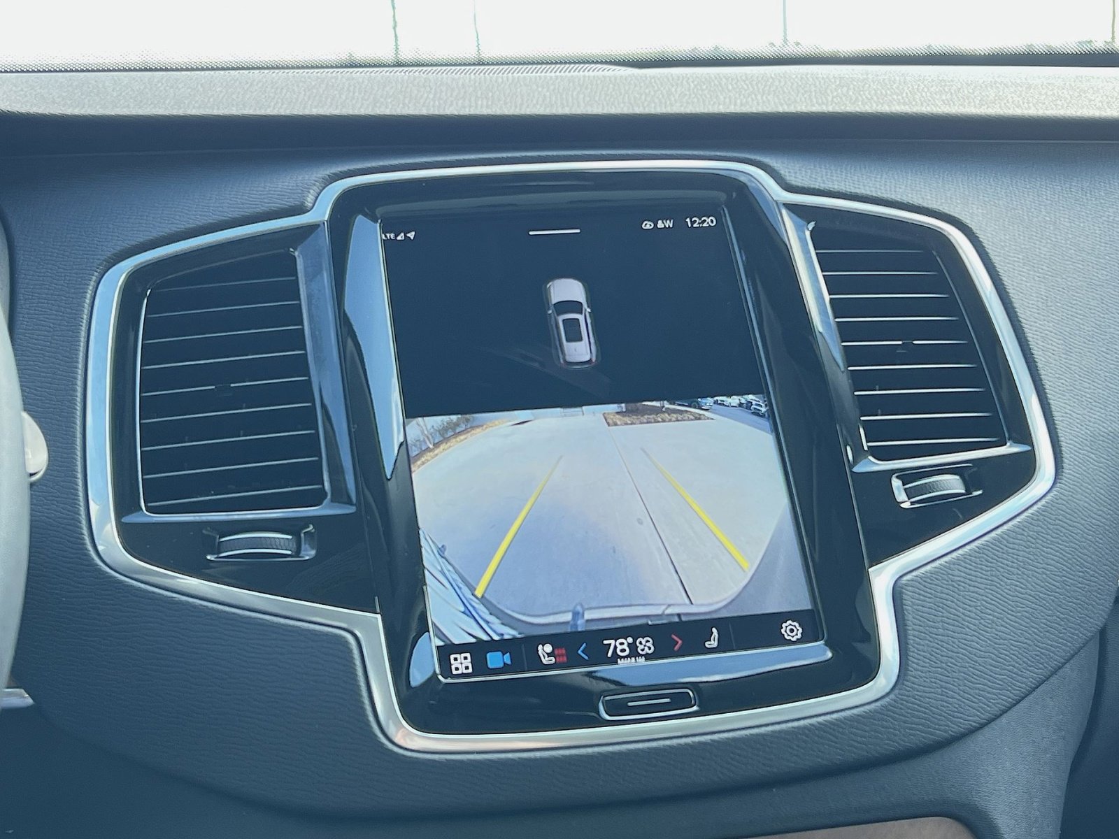 Used 2023 Volvo XC90 B6 Plus w/ Protection Package Premier image 19