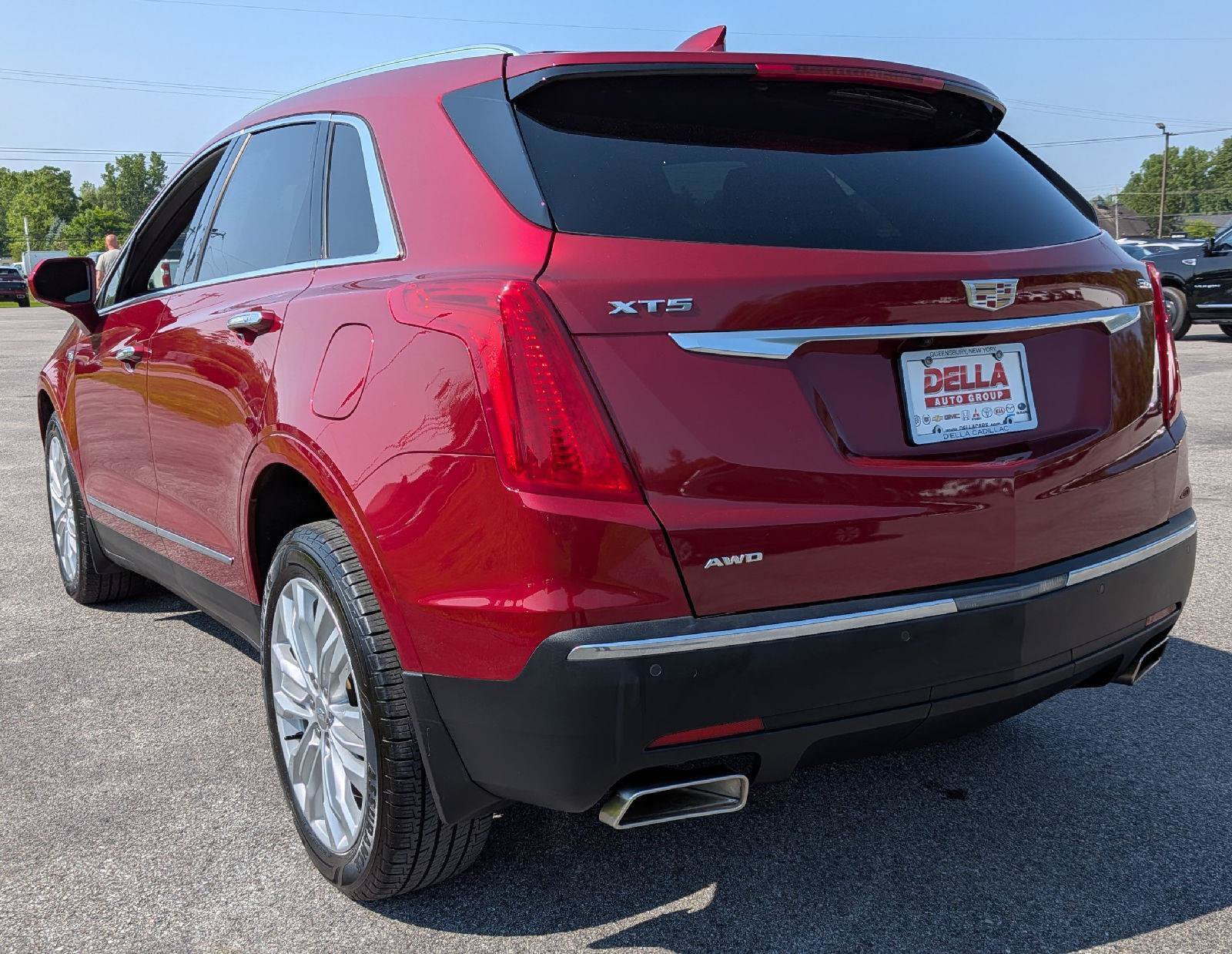 Used 2019 Cadillac XT5 Premium Luxury AWD/4WD image 8
