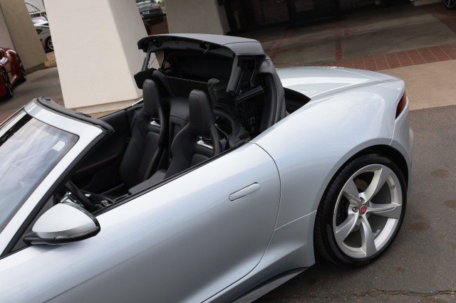 Used 2019 Jaguar F-TYPE R-Dynamic RWD image 55