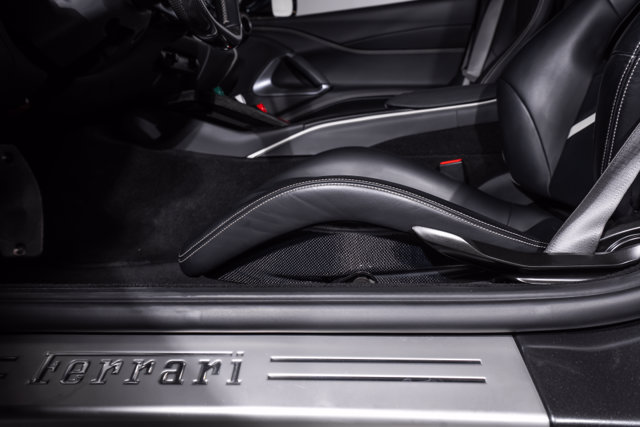 Used 2019 Ferrari 812 Superfast RWD image 28
