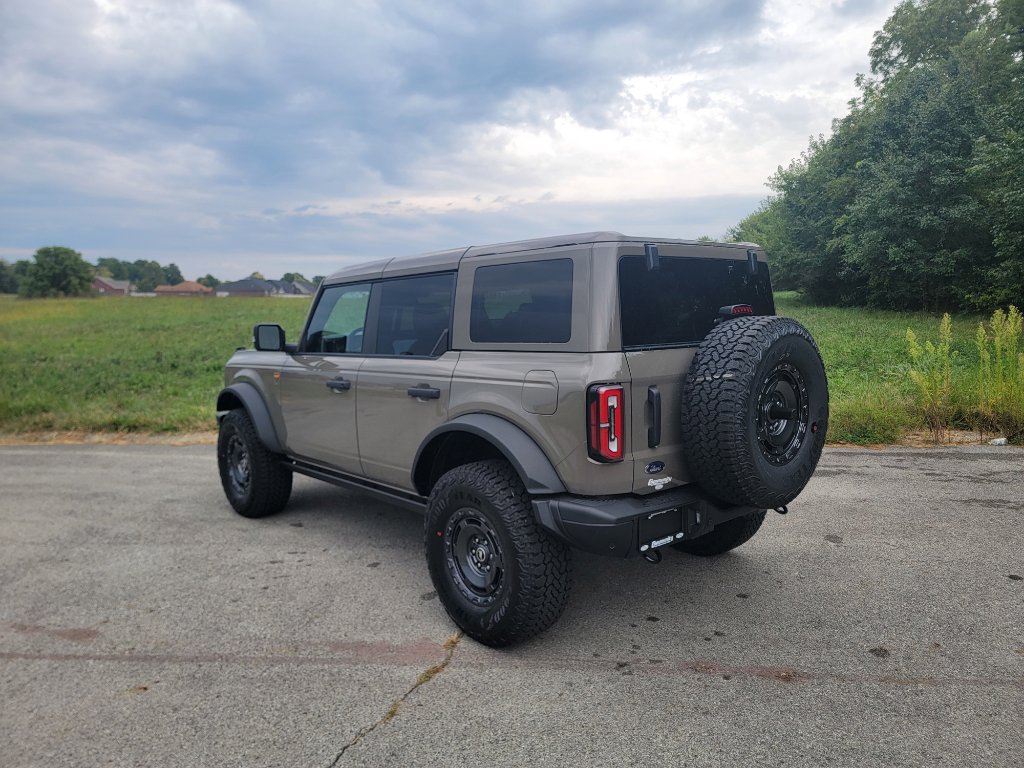 New 2025 Ford Bronco Badlands image 11