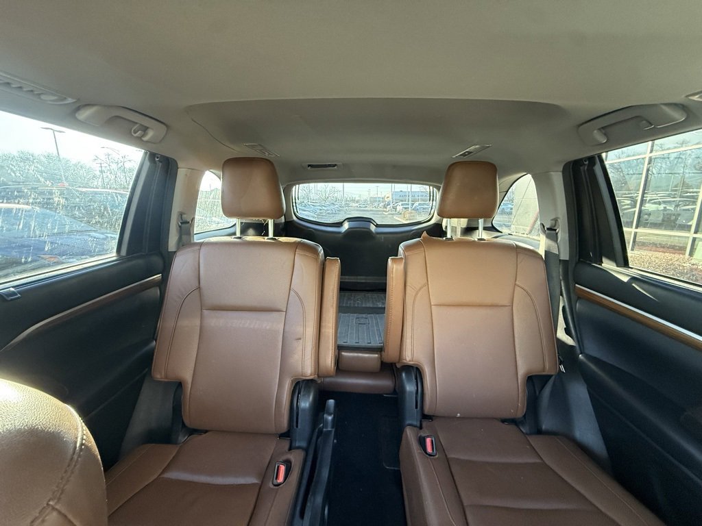 Used 2018 Toyota Highlander Limited image 22