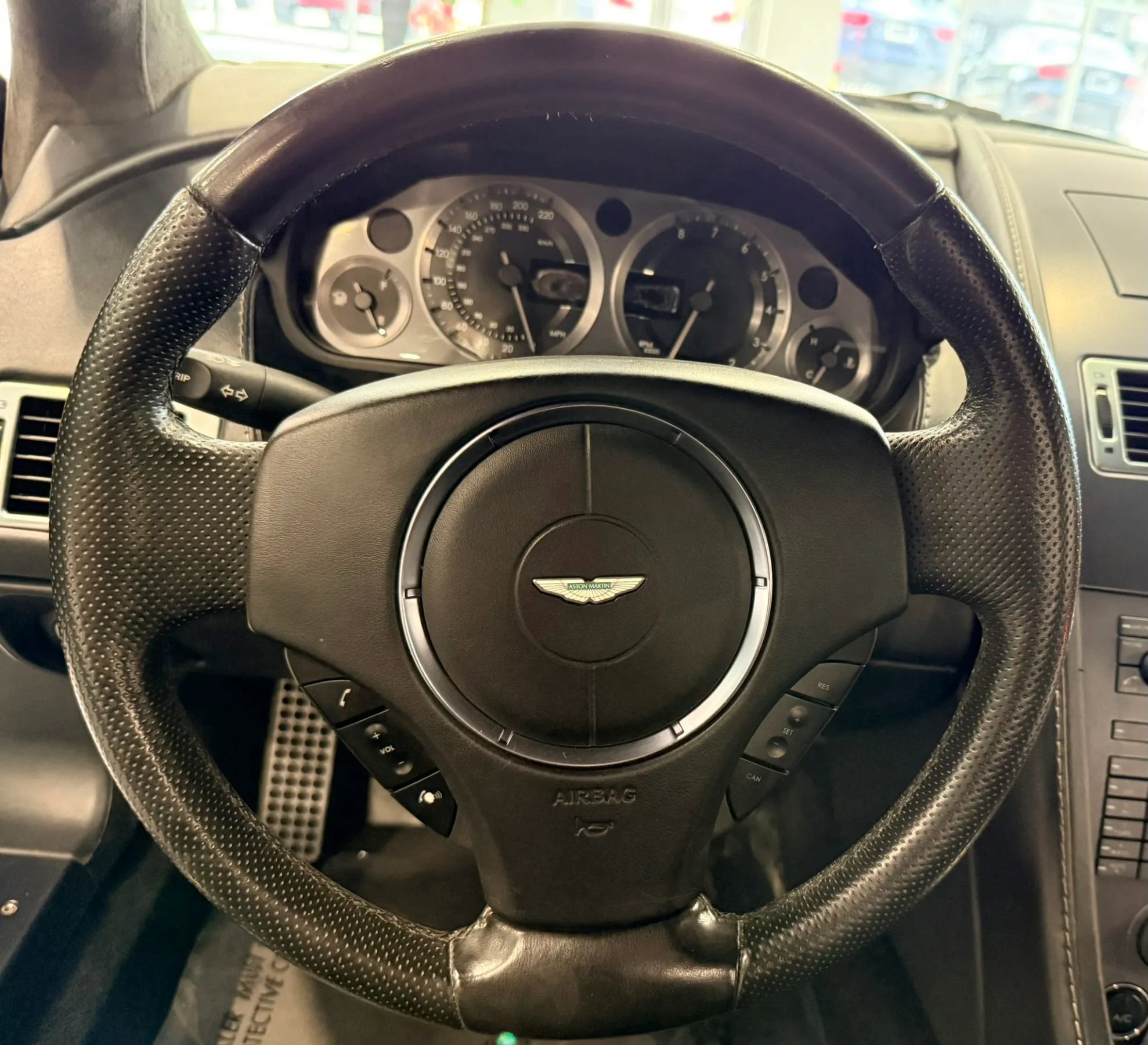 Used 2007 Aston Martin V8 Vantage Coupe image 17