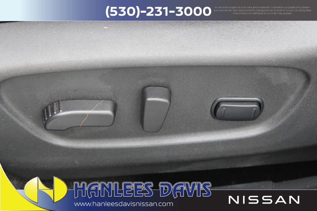 Used 2018 Nissan Rogue SL FWD image 14