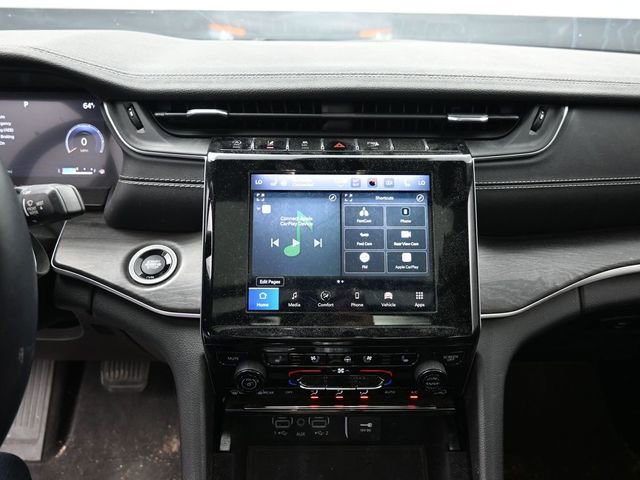 Used 2022 Jeep Grand Cherokee L Limited w/ Luxury Tech Group II image 21