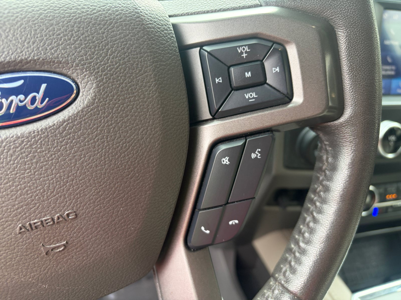 Used 2020 Ford Expedition Max XLT w/ Equipment Group 202A AWD/4WD image 11