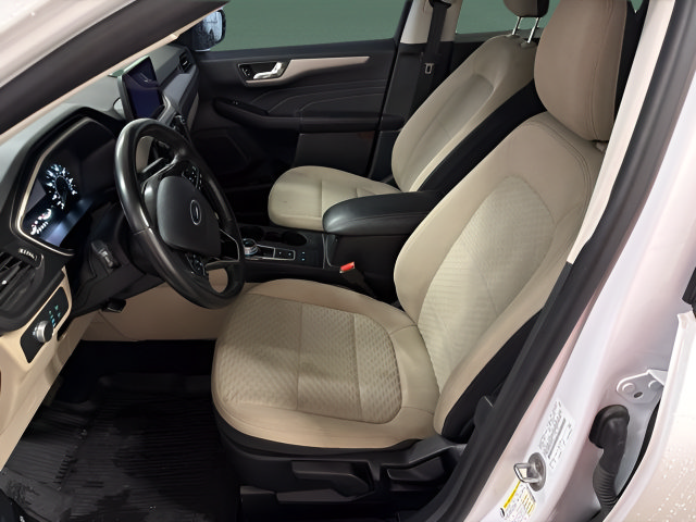 Used 2021 Ford Escape SE w/ Cold Weather Package FWD image 11