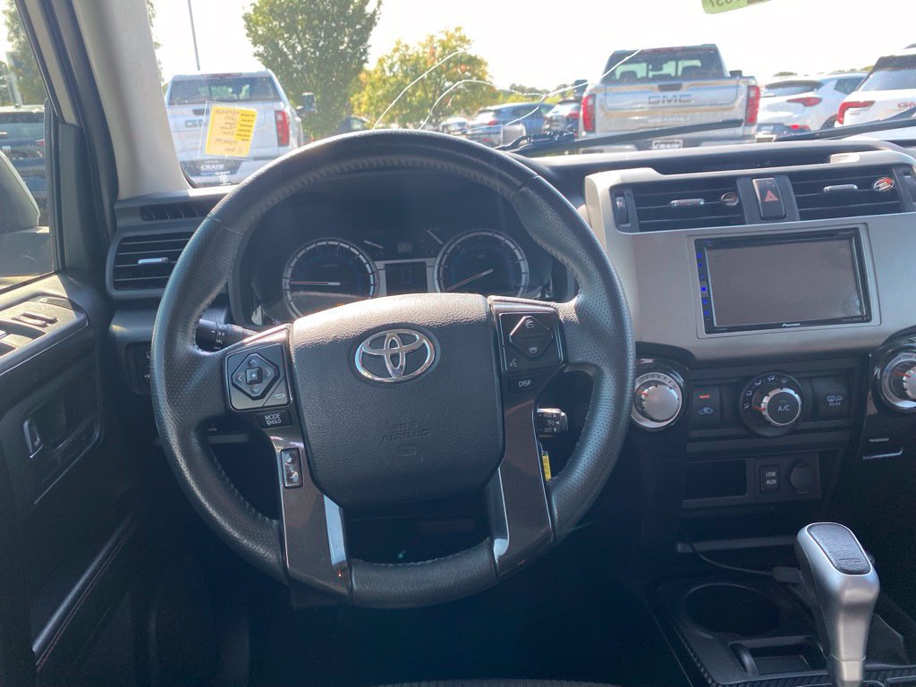 Used 2019 Toyota 4Runner TRD Off-Road AWD/4WD image 27