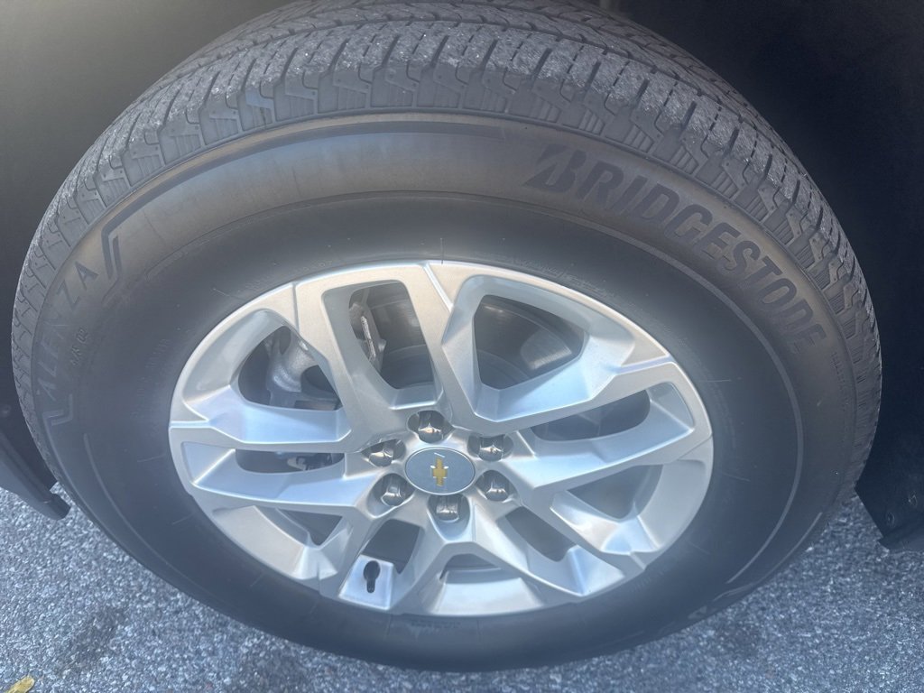 Used 2021 Chevrolet Traverse LT image 12