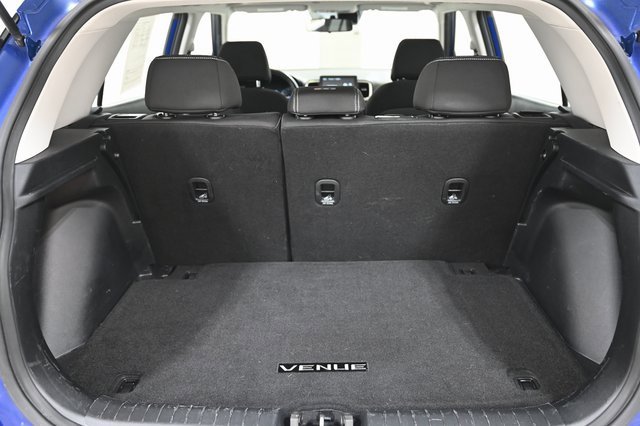 Used 2022 Hyundai Venue SEL image 18