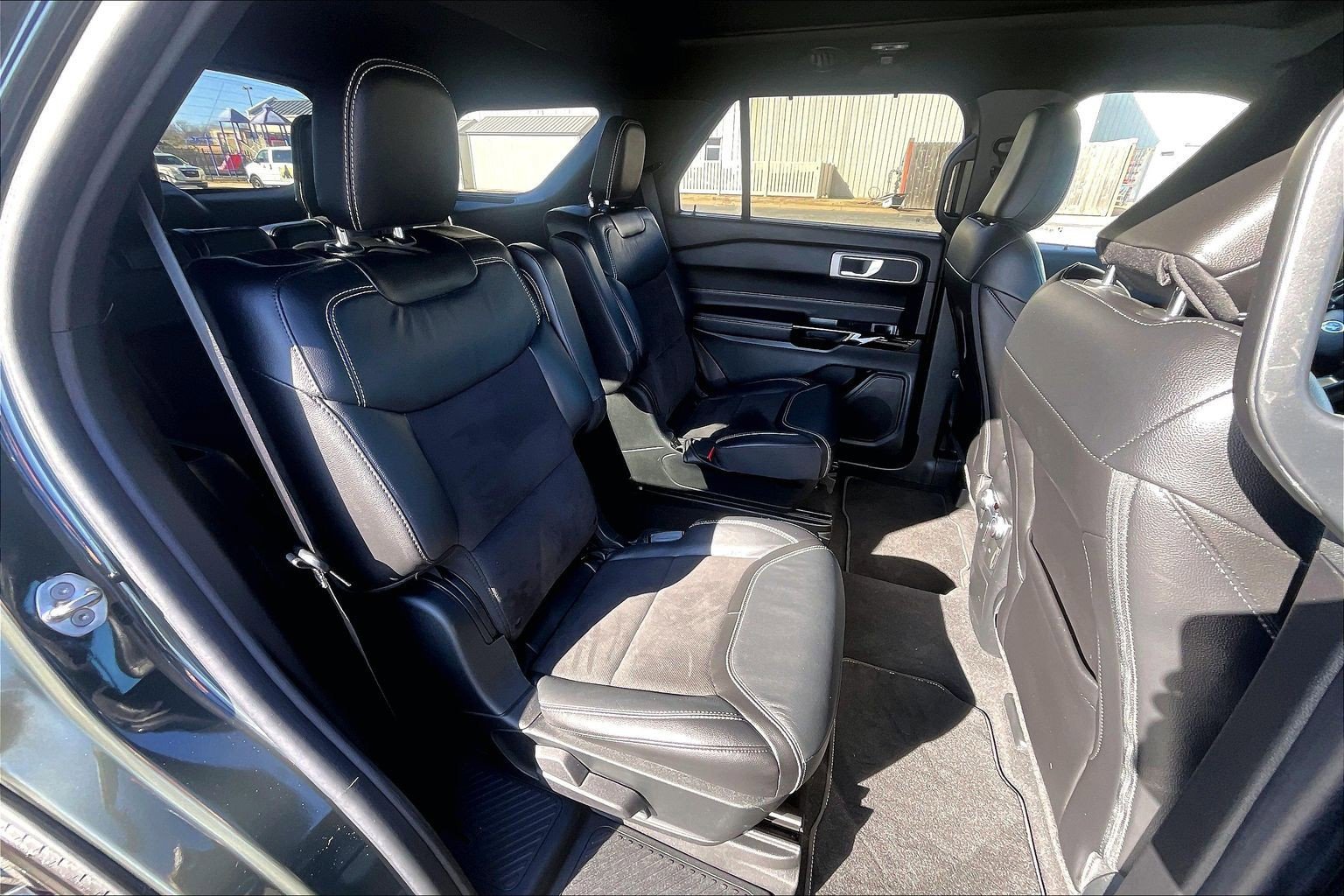 Used 2022 Ford Explorer ST w/ ST Street Pack image 17