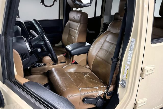 Used 2012 Jeep Wrangler Unlimited Sahara AWD/4WD image 18