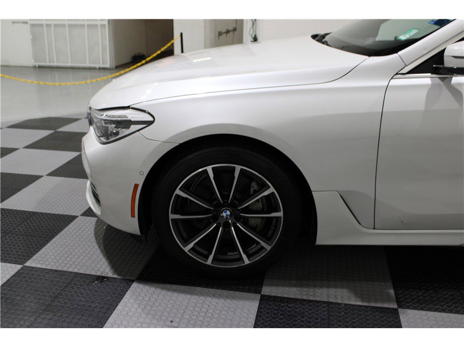 Used 2018 BMW 640i Gran Turismo xDrive w/ M Sport Package image 9