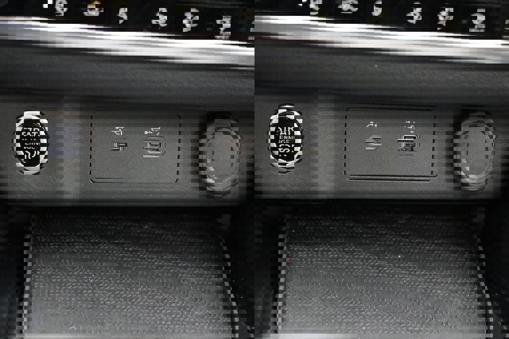 Used 2023 Nissan Rogue SV w/ SV Premium Package image 27