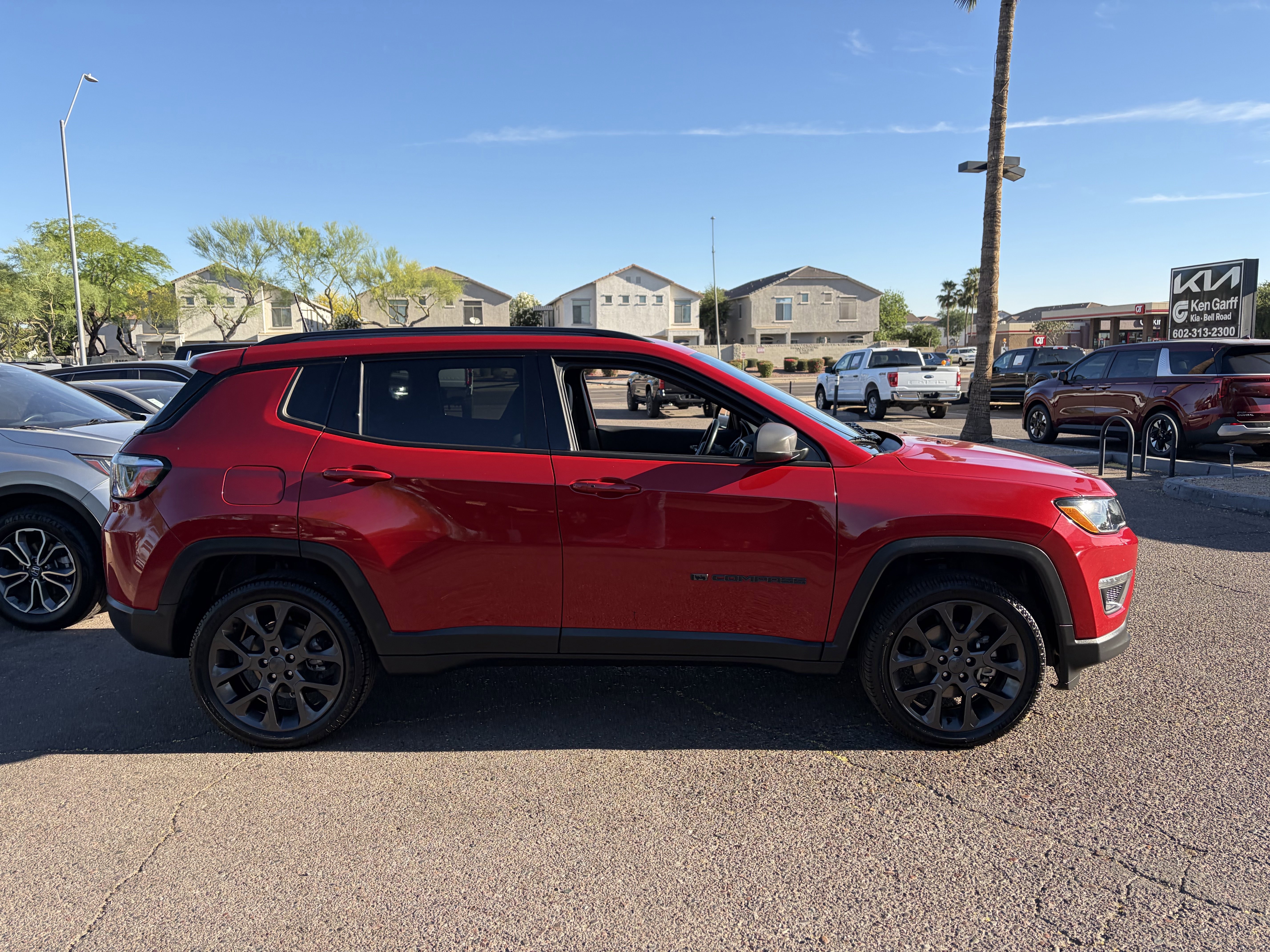 Used 2021 Jeep Compass Latitude AWD/4WD image 2
