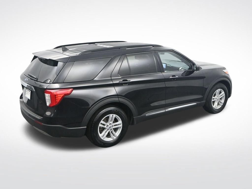 Used 2024 Ford Explorer XLT w/ Equipment Group 202A image 28