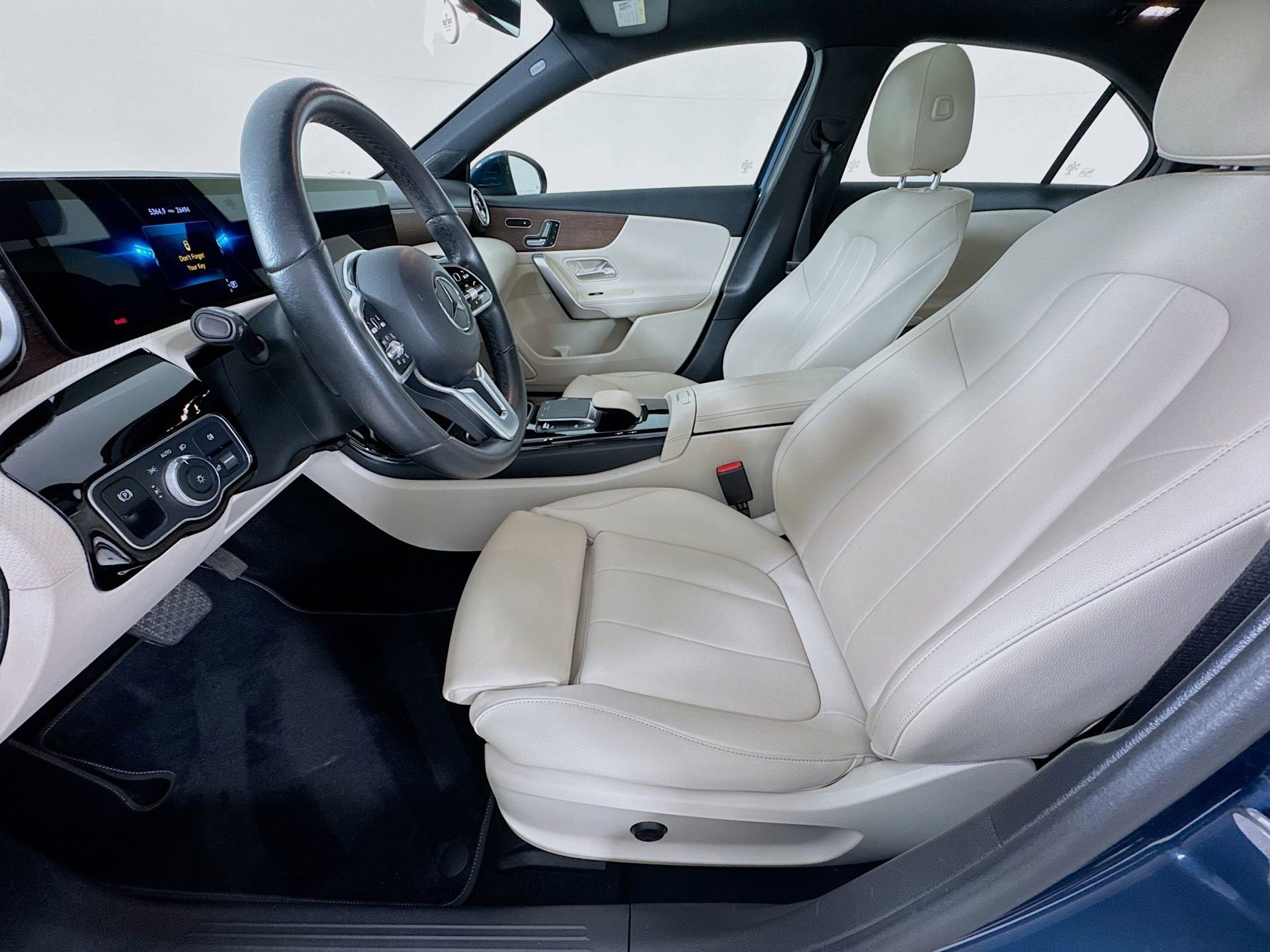 Used 2022 Mercedes-Benz A 220 image 21