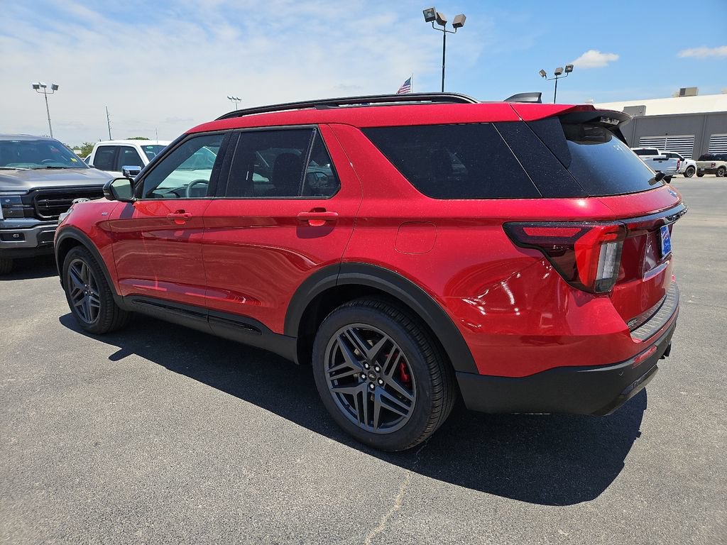 New 2026 Ford Explorer ST-Line w/ ST-Line Street Pack RWD image 8