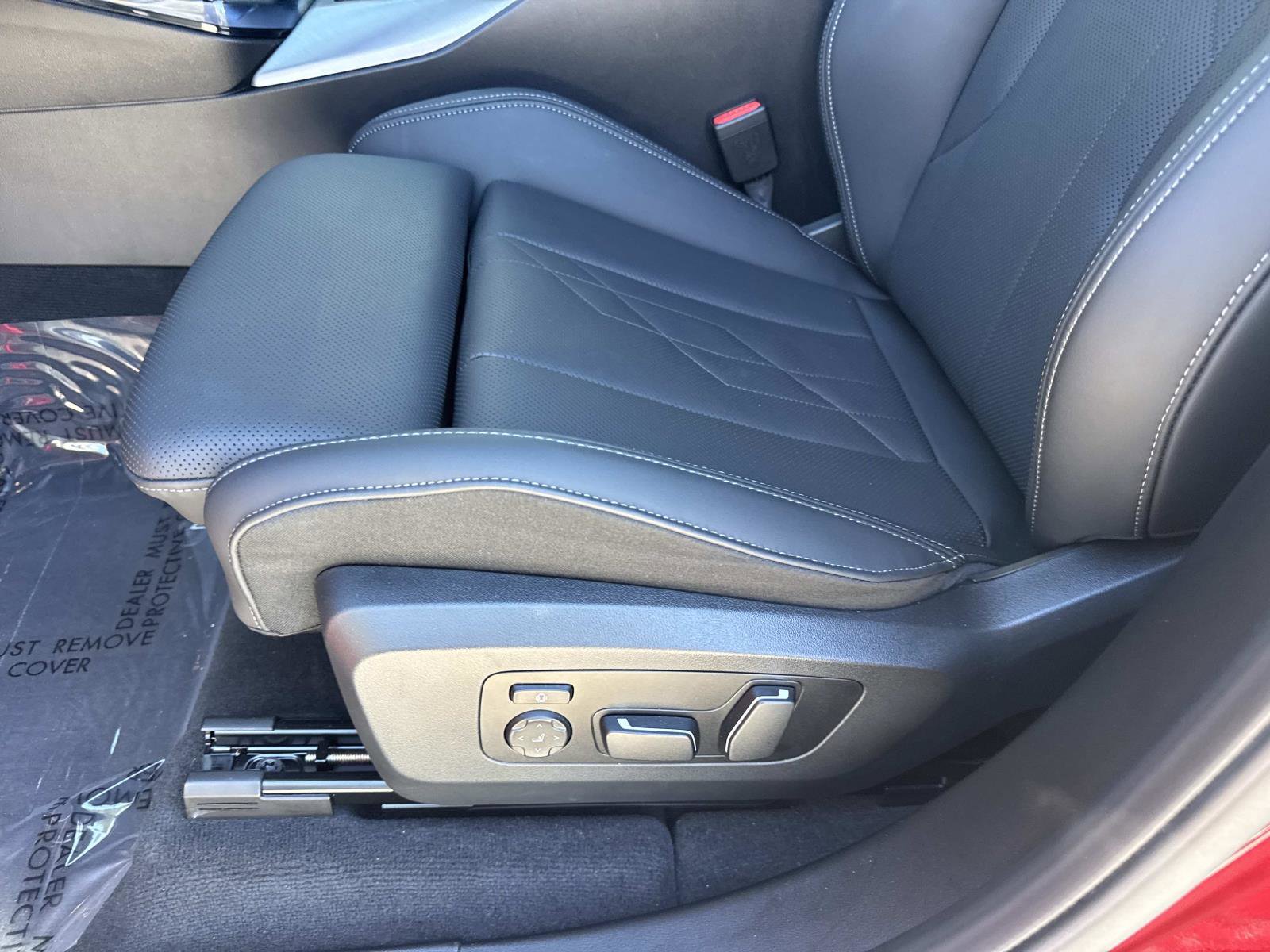 Certified 2025 BMW X3 xDrive30i w/ M Sport Package image 18