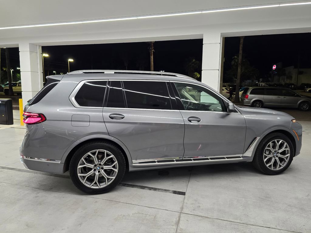 Used 2024 BMW X7 xDrive40i w/ Premium Package AWD/4WD image 7