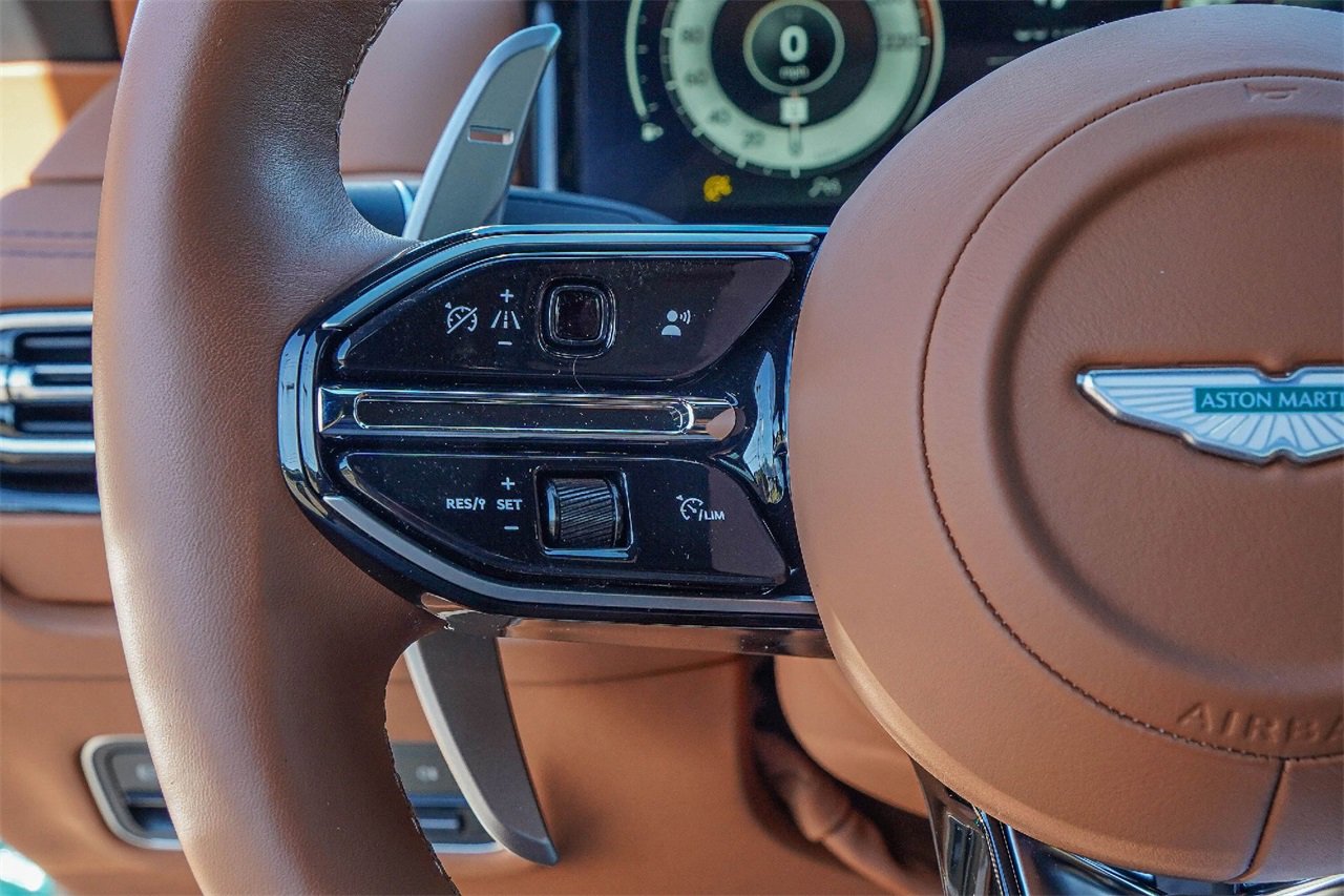 Used 2024 Aston Martin DB12 image 25