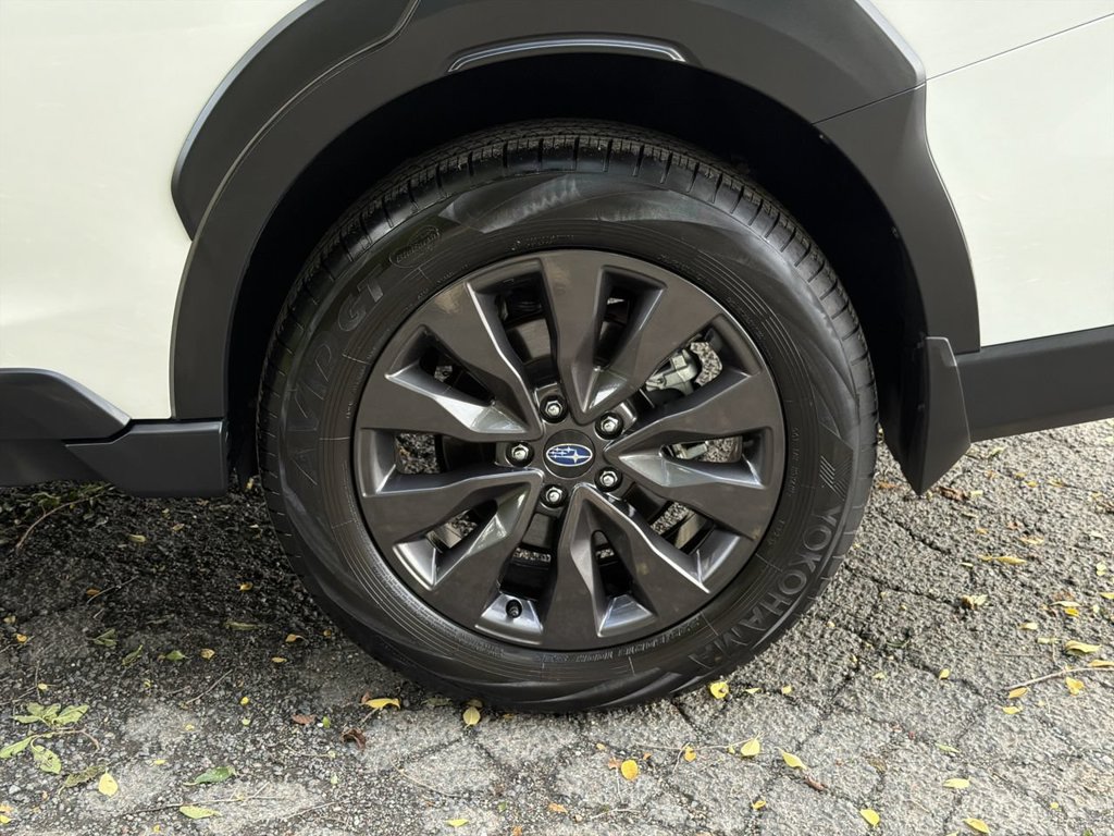 Certified 2025 Subaru Outback Onyx Edition AWD/4WD image 11