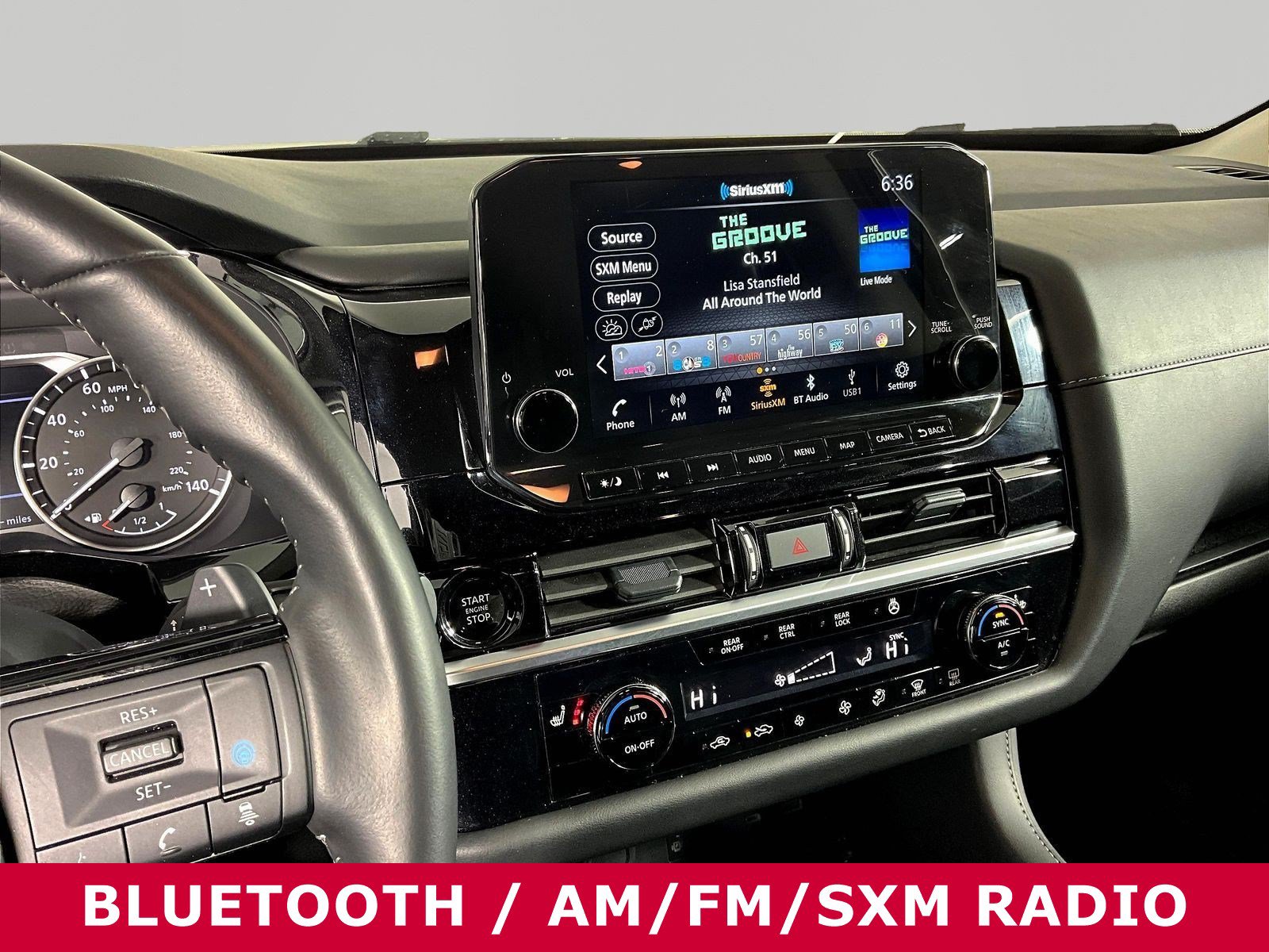 Used 2025 Nissan Pathfinder SL AWD/4WD image 9