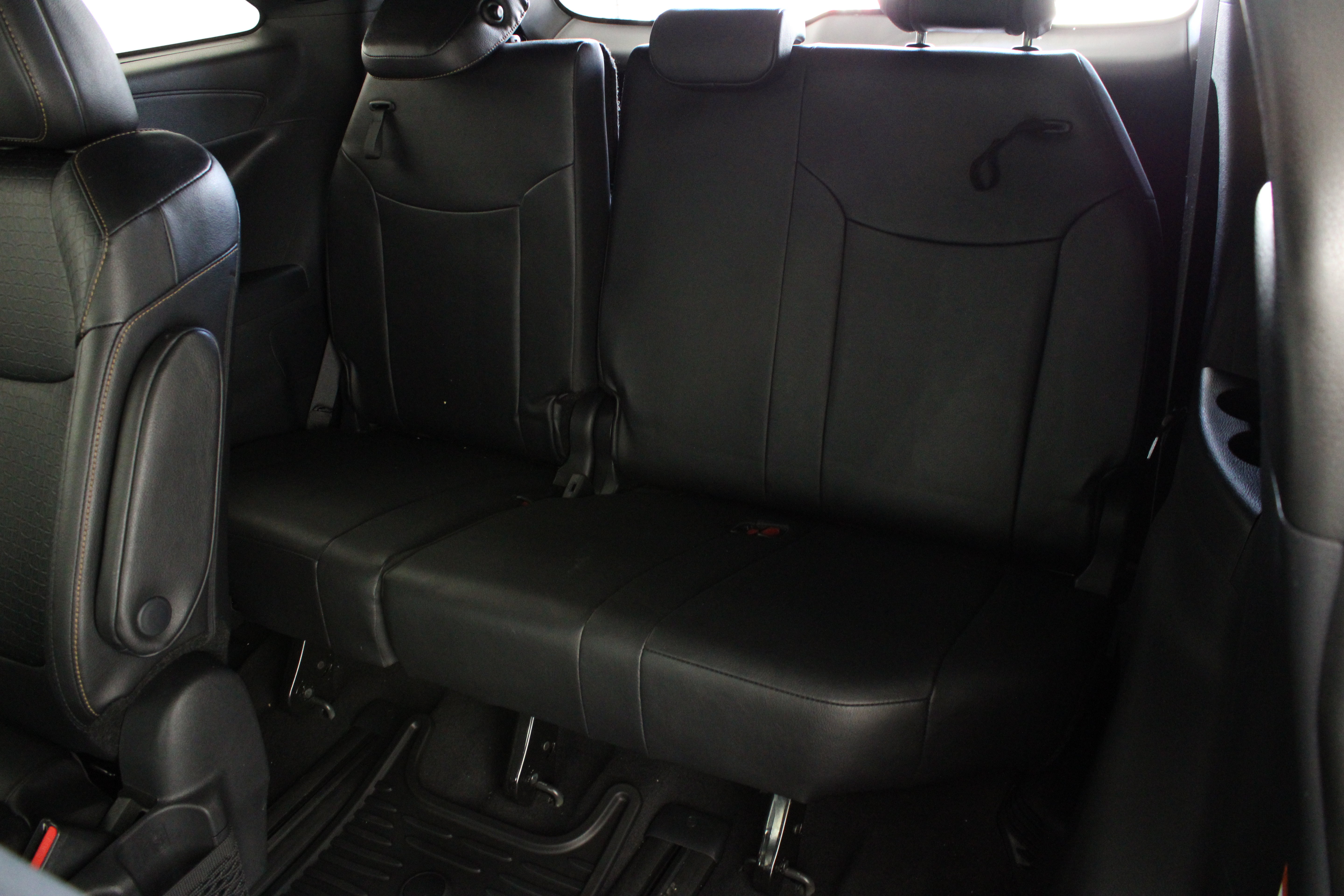 Certified 2025 Toyota Sienna XLE Woodland Edition AWD/4WD image 33